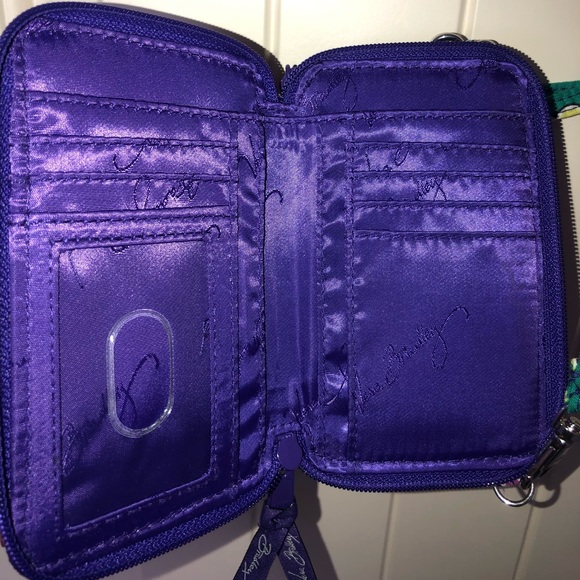 Vera Bradley Crossbody - Picture 4 of 6